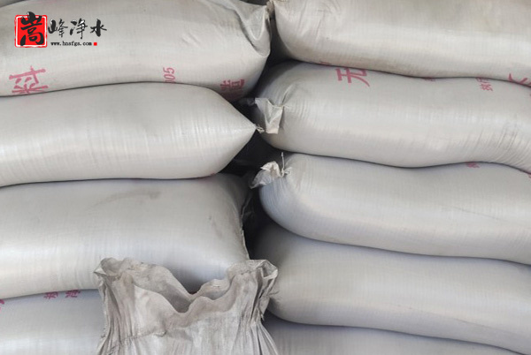 ��������ˮ���ߵ�ֵ��ˮ̎�����ԁ�ˮ�������U��̎��������̿�V�ϣ��S�ң�����(y��ng)�̈D